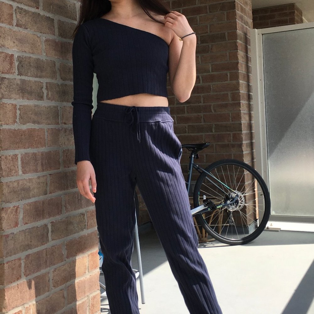Daya by Zendaya set sweat pants ash navy